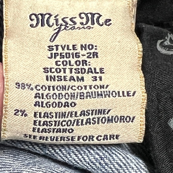 Like New, Miss Me Jeans! Size 26/31 per tag. - Picture 10 of 13